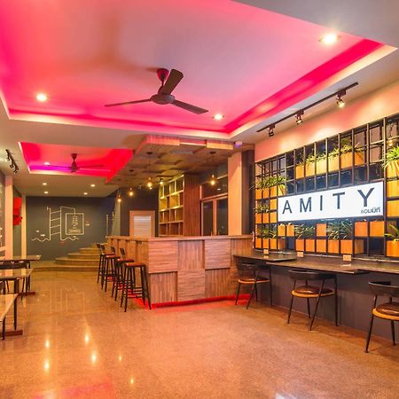 Amity Poshtel Hostel Krabi Bagian luar foto